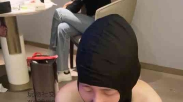 【白兔】美女抽打，滴蜡，吐痰折磨贱狗05997